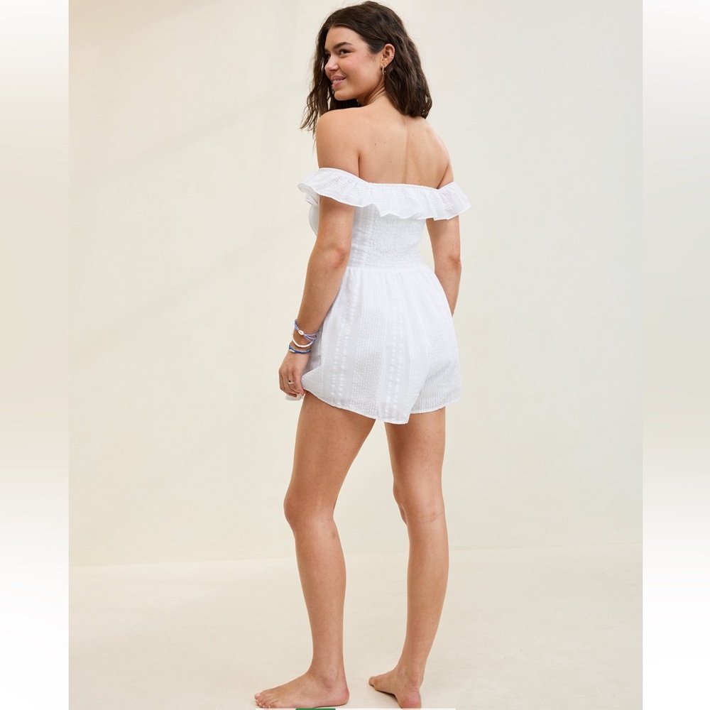 Aerie Off The Shoulder Romper White Ruffled size Medium - Picture 2 of 8